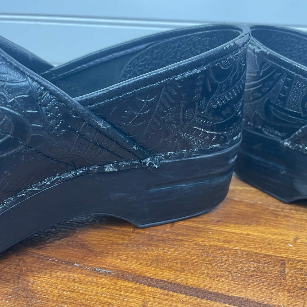 Dansko Black Professional Clog Tooled Leather Emb… - image 4